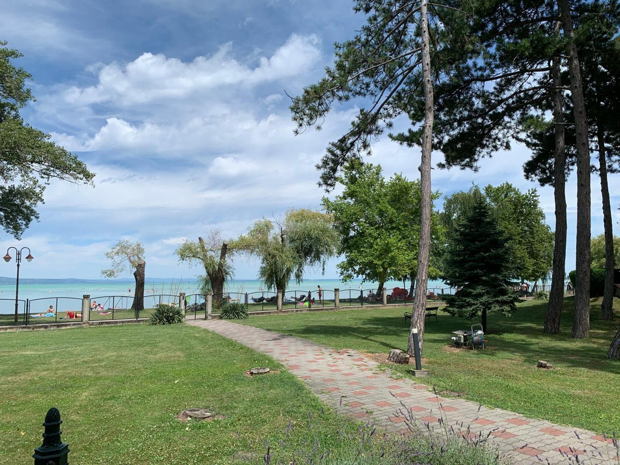 Vizparti Relax Apartman Siófok Exteriör bild